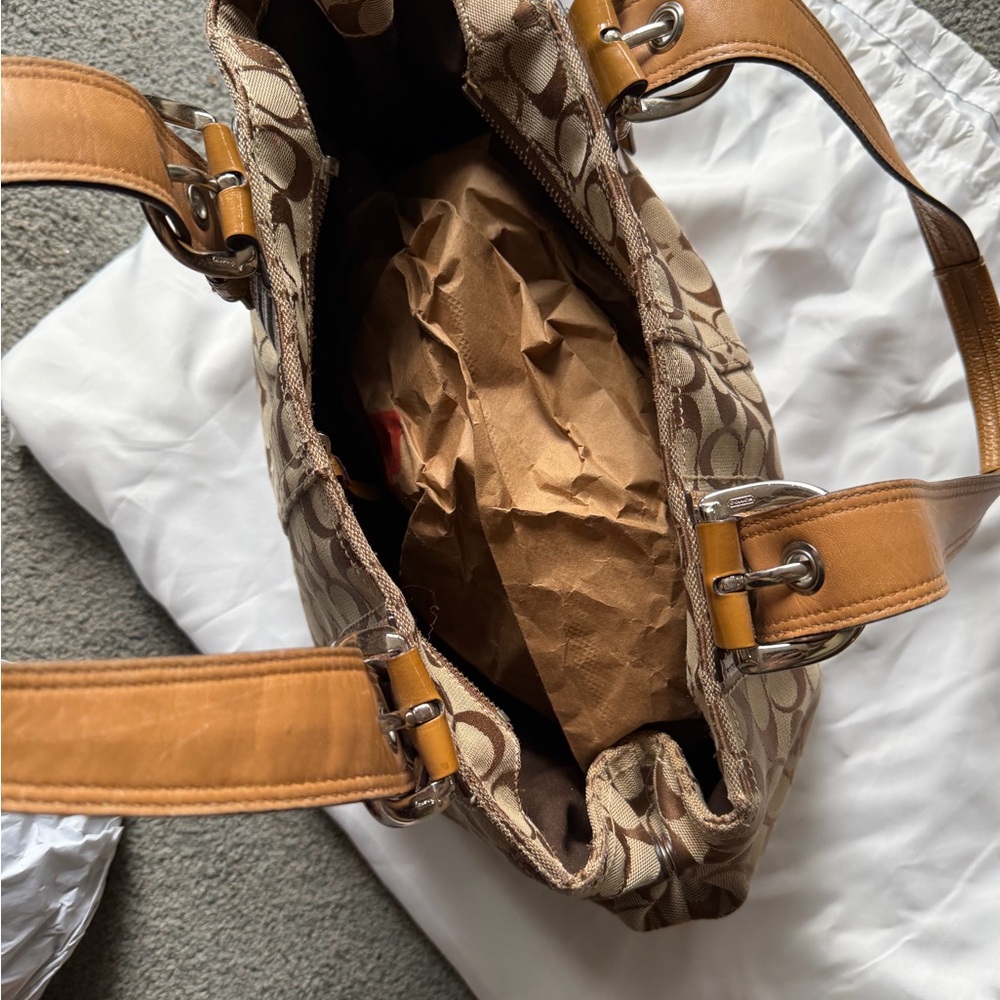 Vintage Coach Signature C Canvas Tote - Picture 2 of 4
